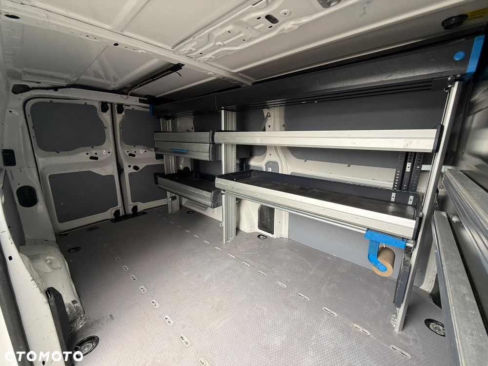 Opel Vivaro - 29