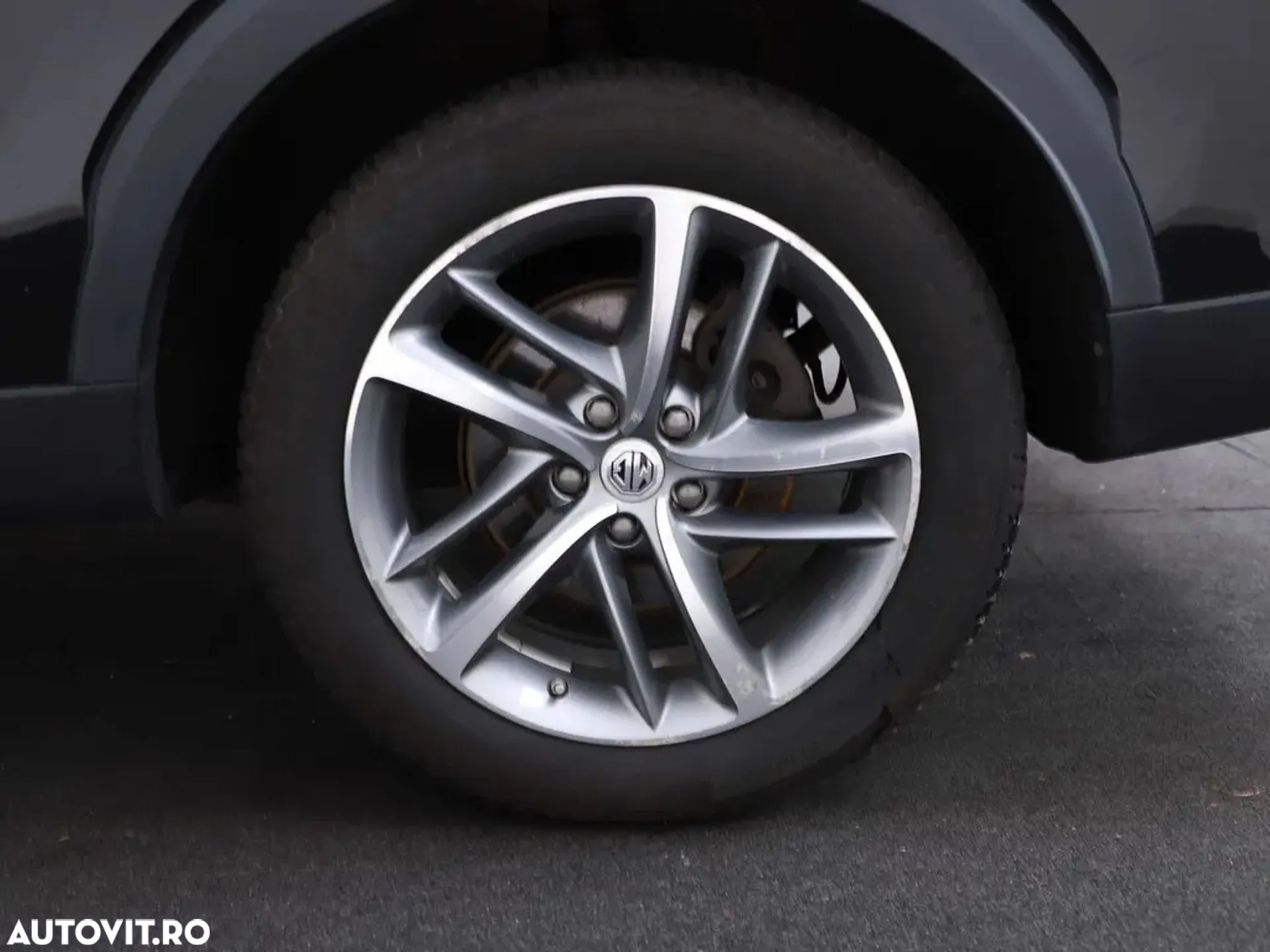 MG EHS 1.5T-GDI PHEV Luxury - 34