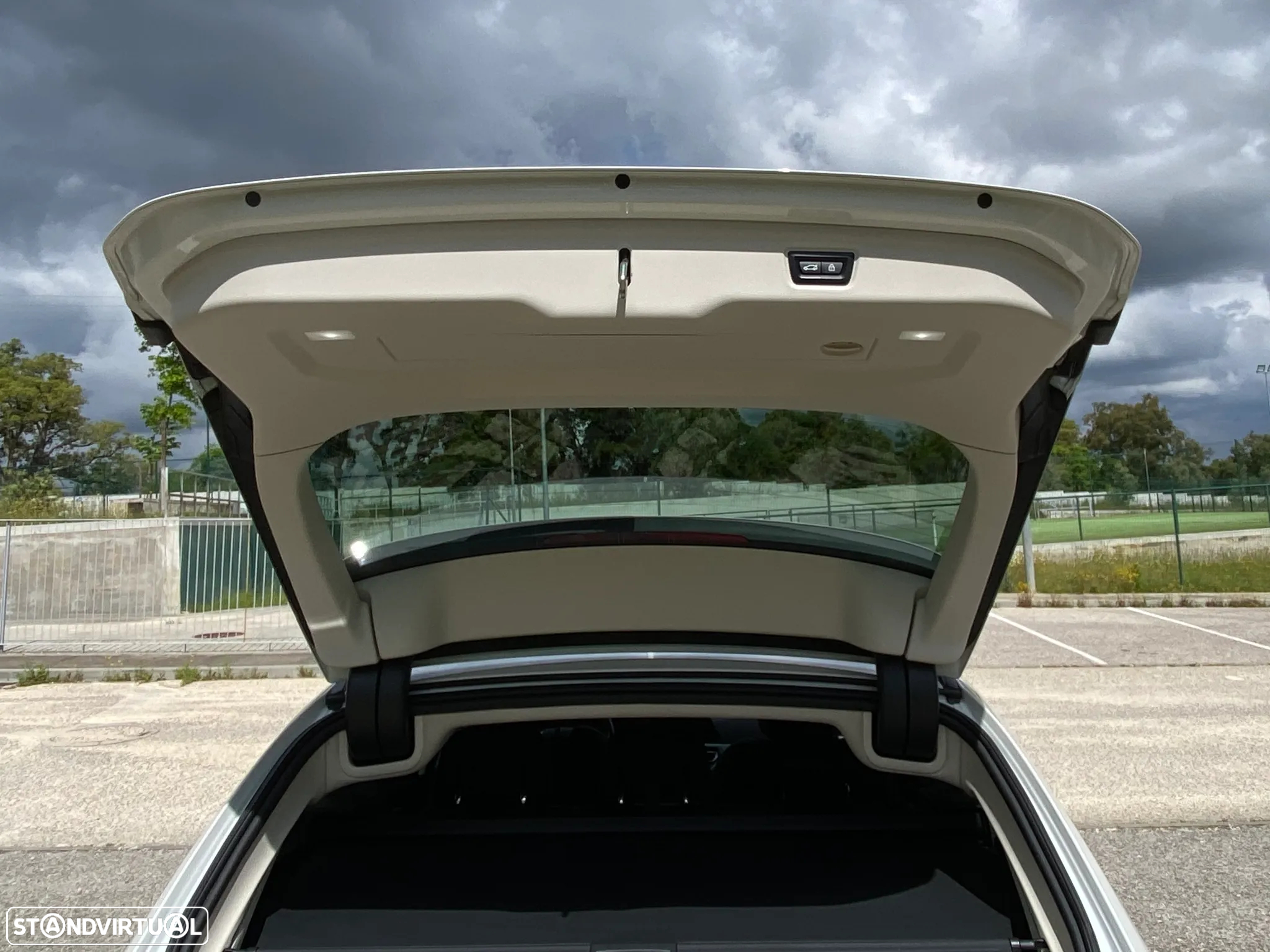 BMW 330 e Touring Auto - 20