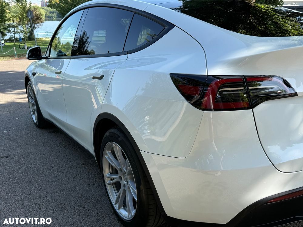 Tesla Model Y RWD - 17