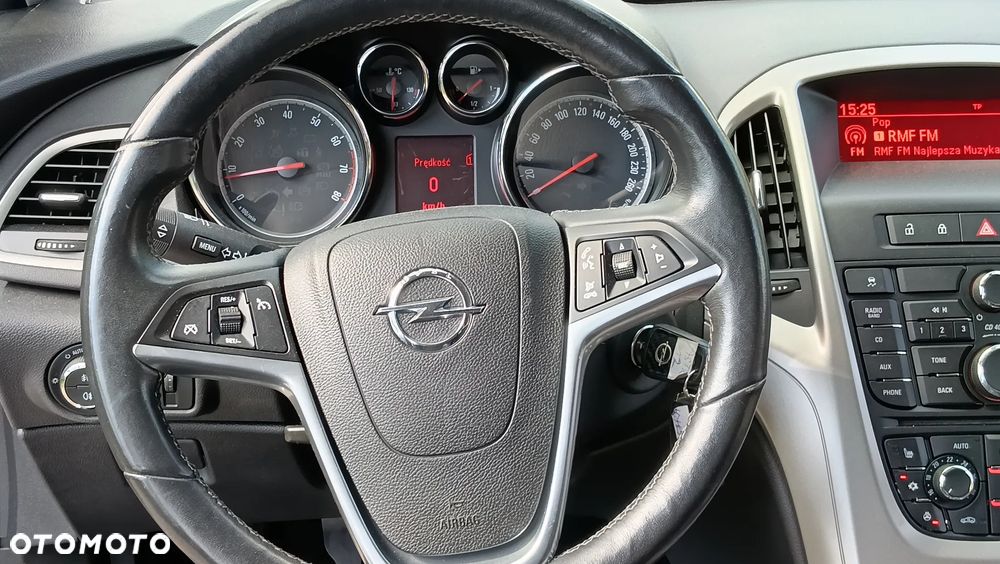 Opel Astra 1.4 Turbo - 29