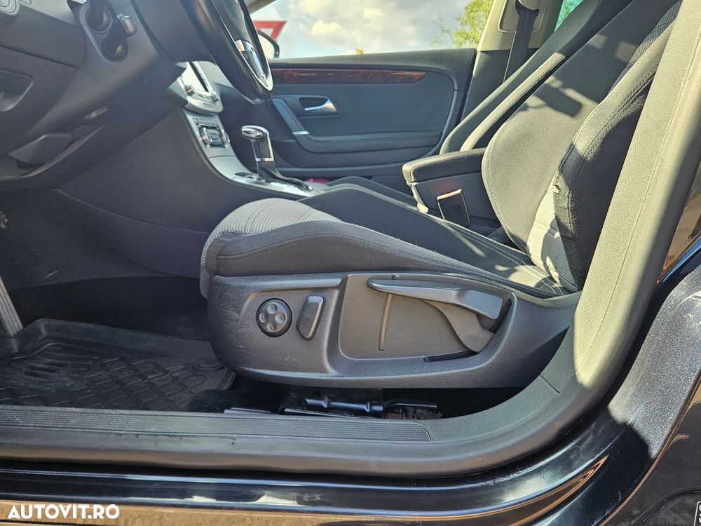 Volkswagen Passat CC 2.0TDI Highline DPF DSG - 24