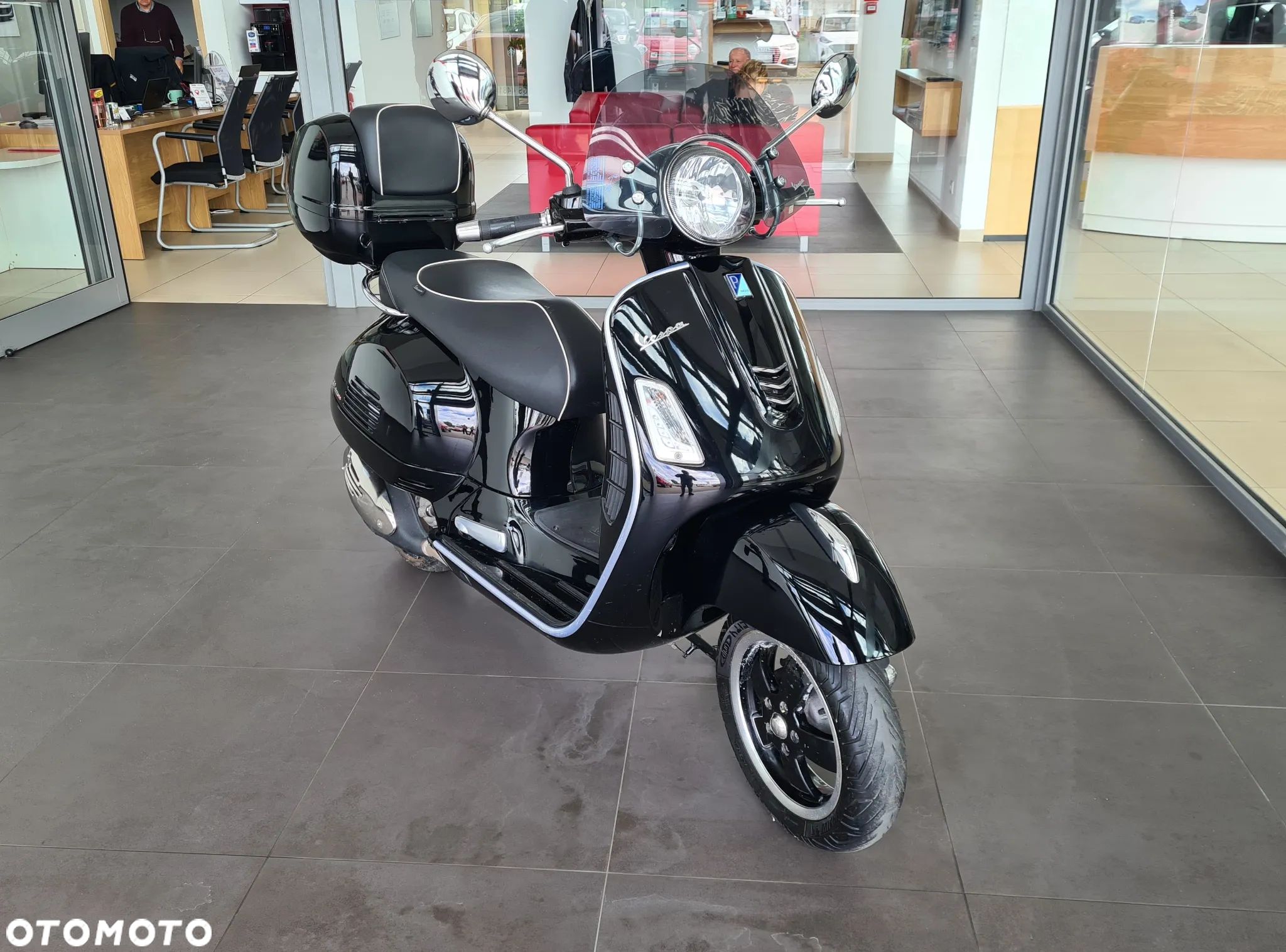 Piaggio Vespa - 1