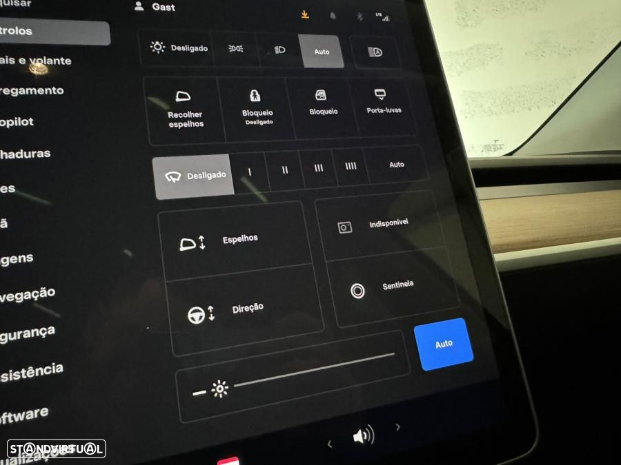 Tesla Model Y Long Range Dual Motor AWD - 27