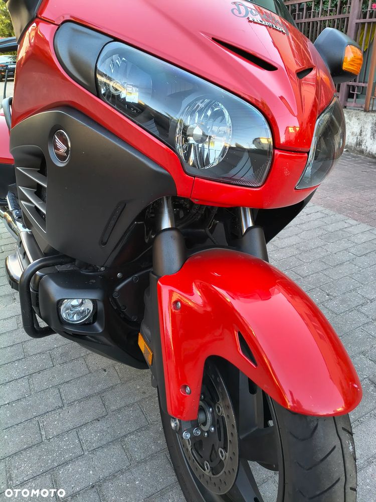 Honda GL - 12