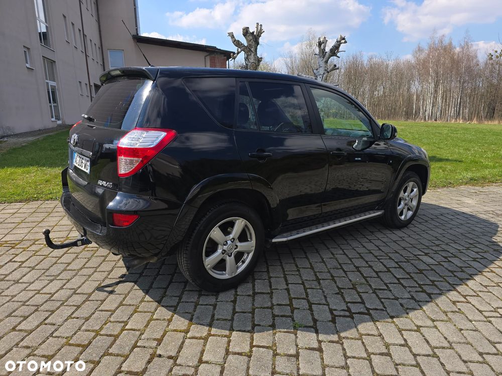 Toyota RAV4 2.2 D-4D 4x4 Automatik Travel - 11