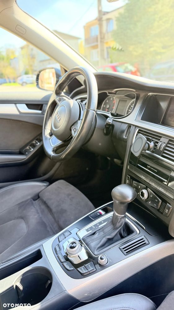 Audi A4 Avant 2.0 TDI Quattro S tronic - 13