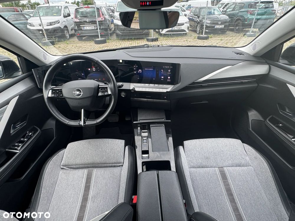 Opel Astra 1.2 T Elegance S&S - 10