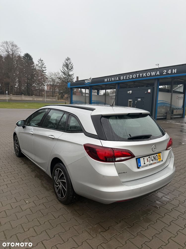 Opel Astra - 4