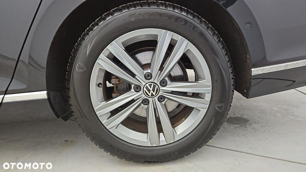 Volkswagen Passat Variant 1.5 TSI EVO Elegance DSG - 23