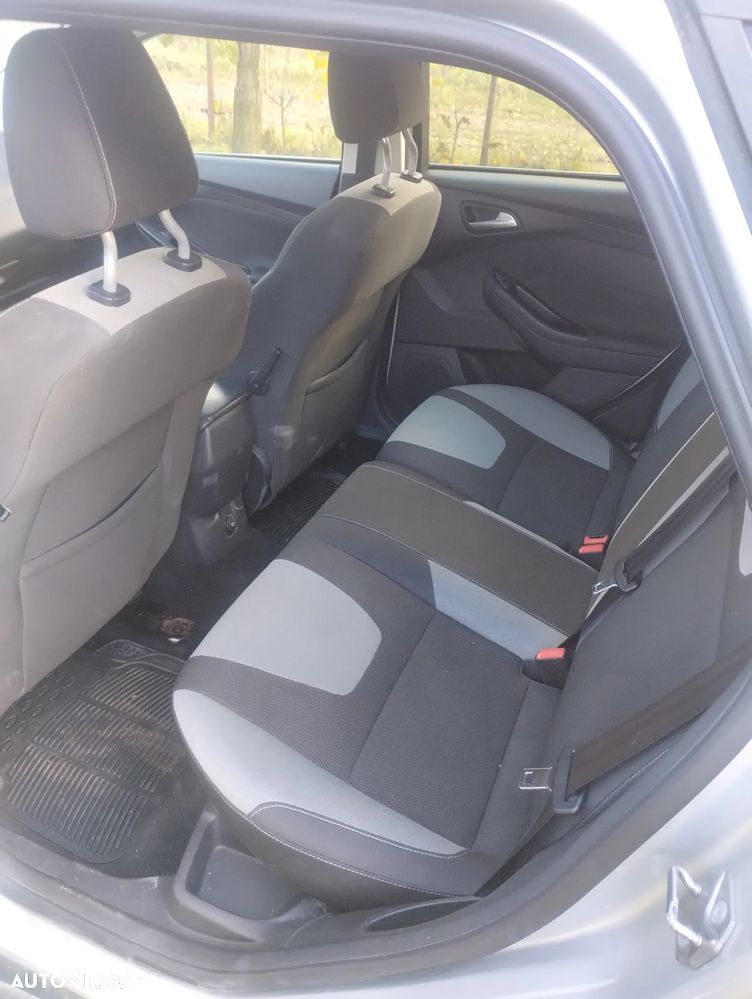 Ford Focus 2.0 TDCI DPF Powershift Titanium - 6