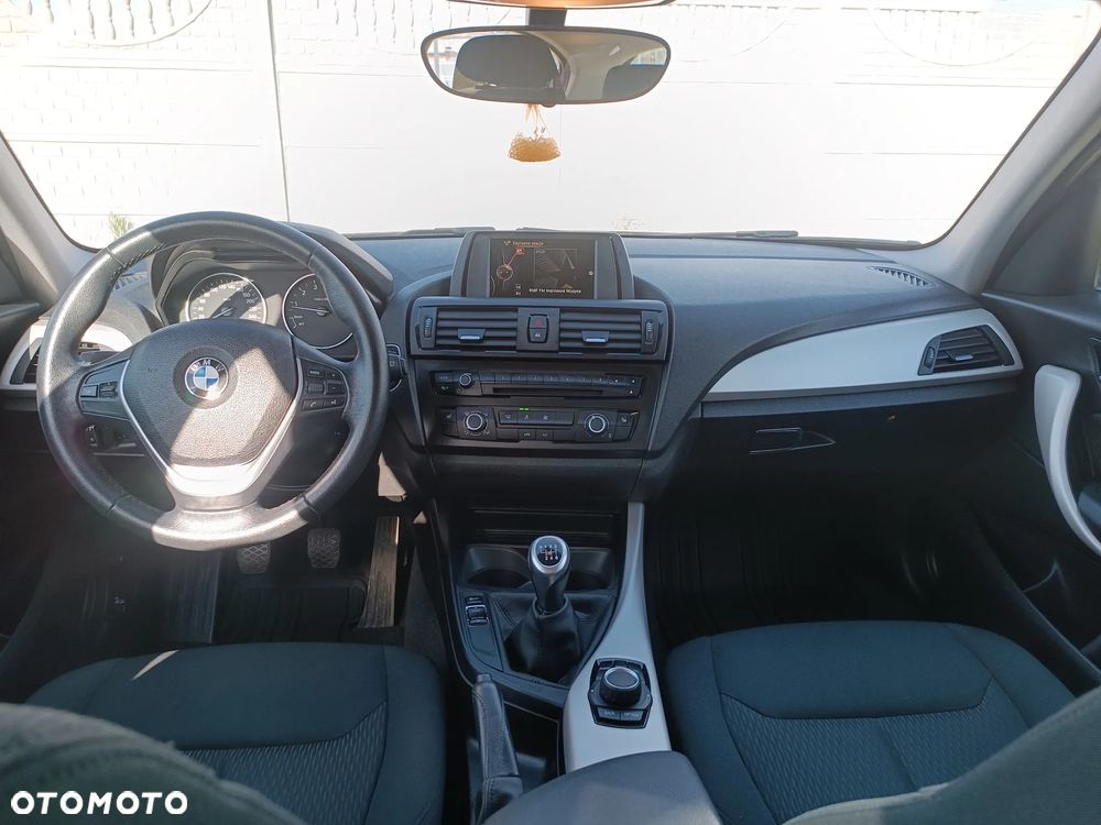 BMW Seria 1 114i - 8