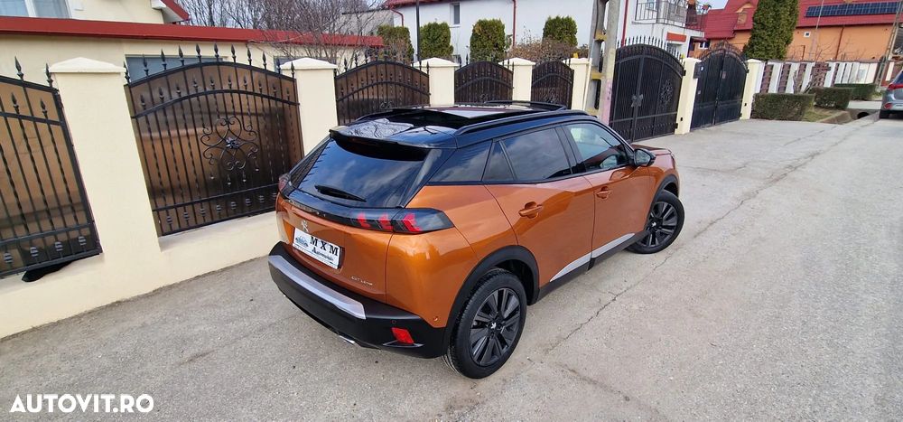 Peugeot 2008 1.2 L PureTech STT EAT8 GT Line - 26