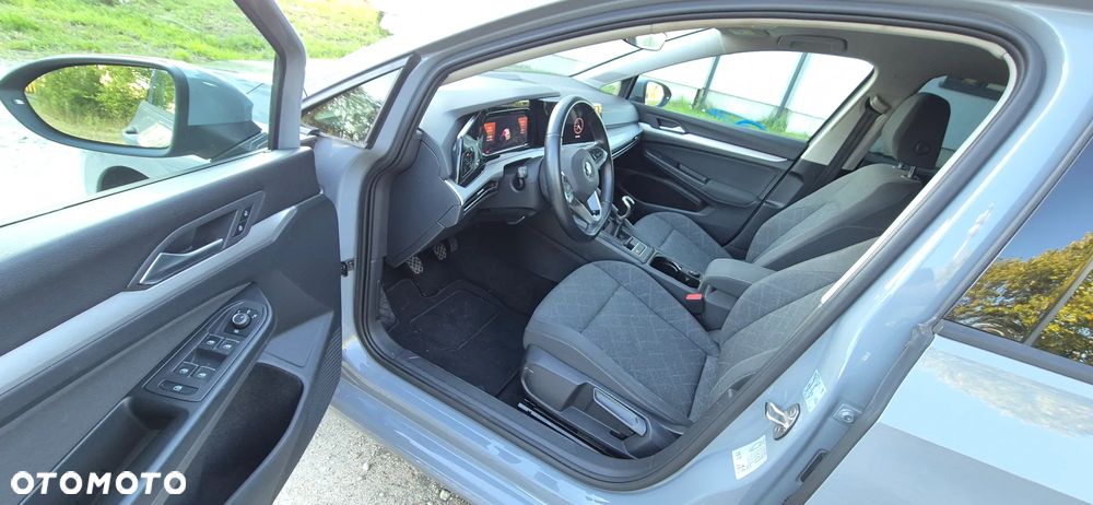 Volkswagen Golf - 11