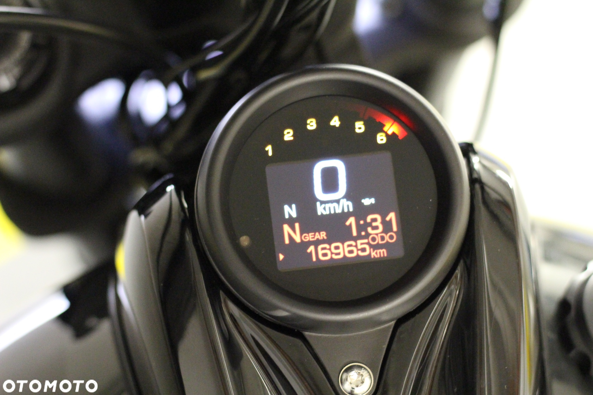 Harley-Davidson Softail Fat Bob - 29