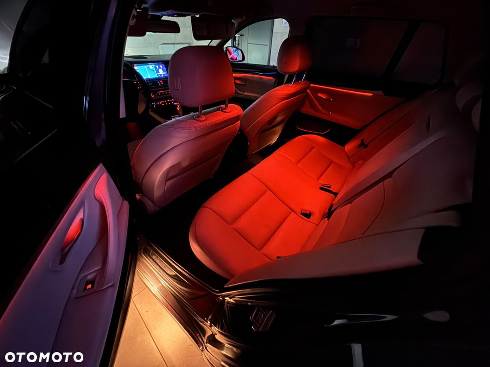 BMW Seria 5 518d - 23