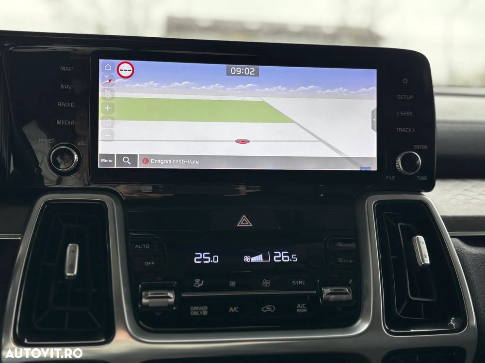 Kia Sorento 1.6 T-GDI HEV 6AT 4x4 7P Design+ - 17