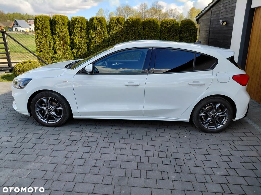 Ford Focus 1.0 EcoBoost Start-Stopp-System ST-LINE STYLE - 10