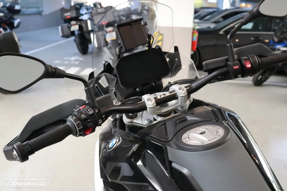 BMW R 1300 GS Triple Black - 4