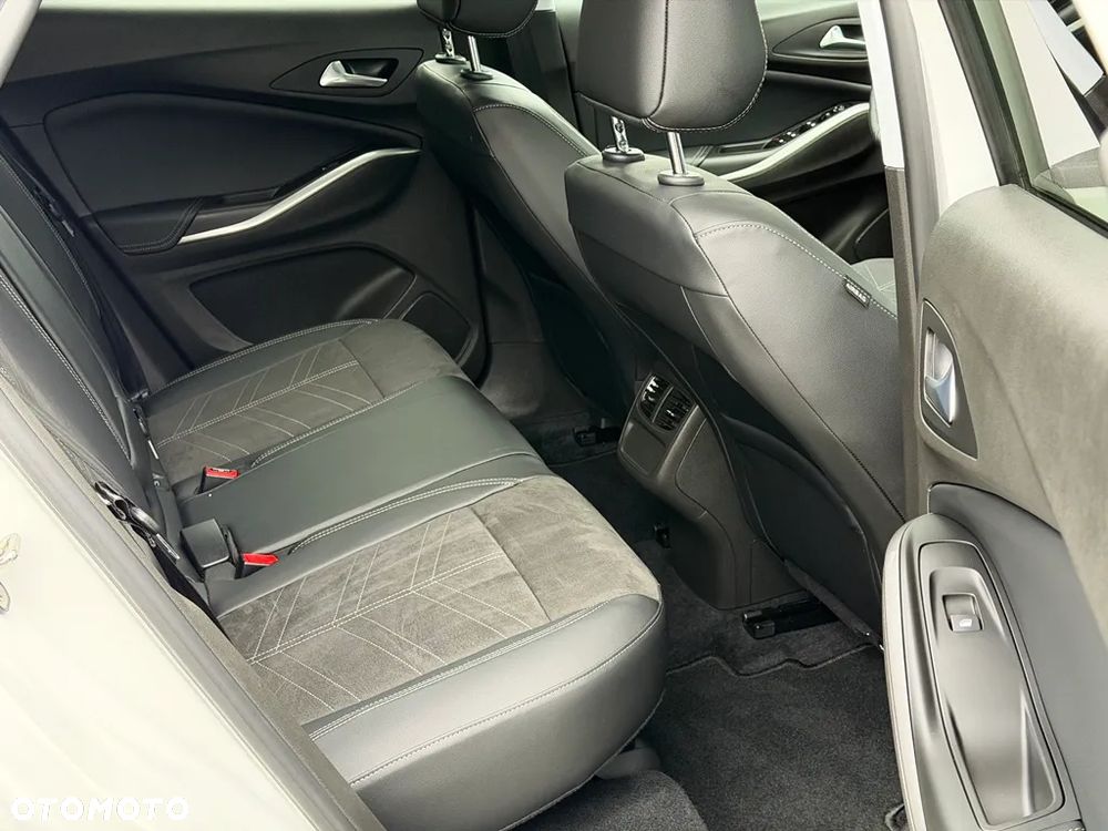 Opel Grandland 1.5 CDTI Ultimate S&S - 38