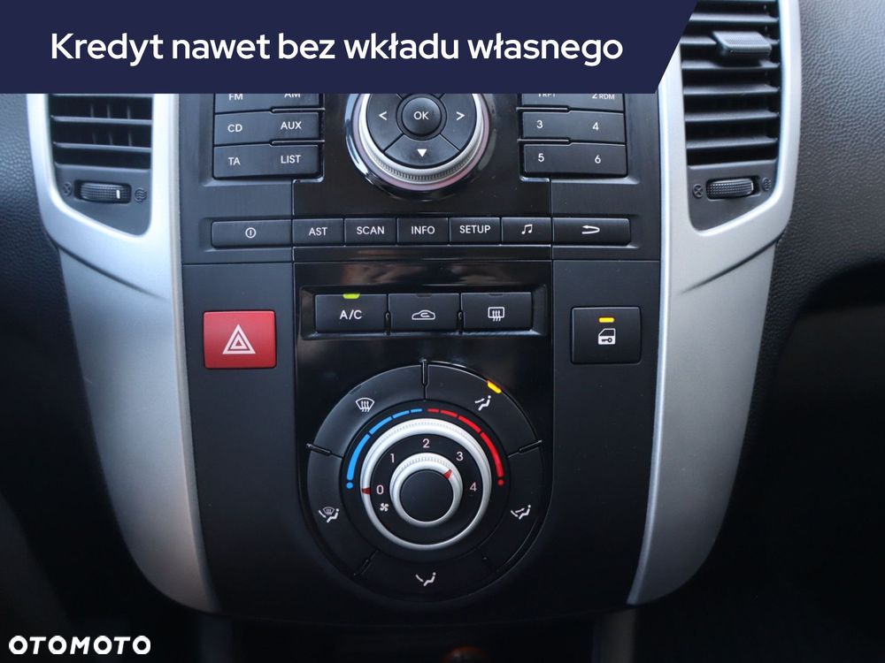 Kia Venga - 15