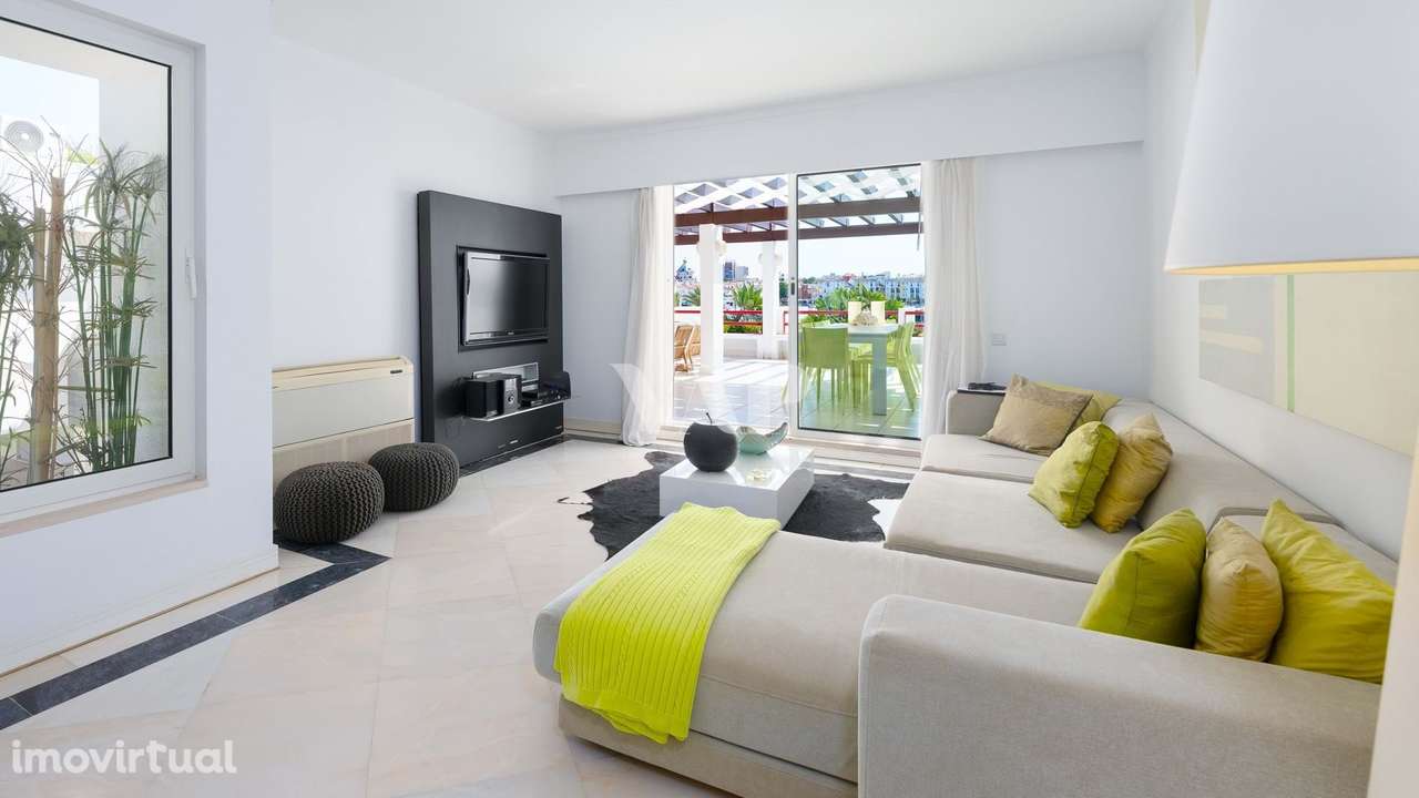 Apartamento T3+1 com Vista para a Marina de Vilamoura - Grande imagem: 3/35