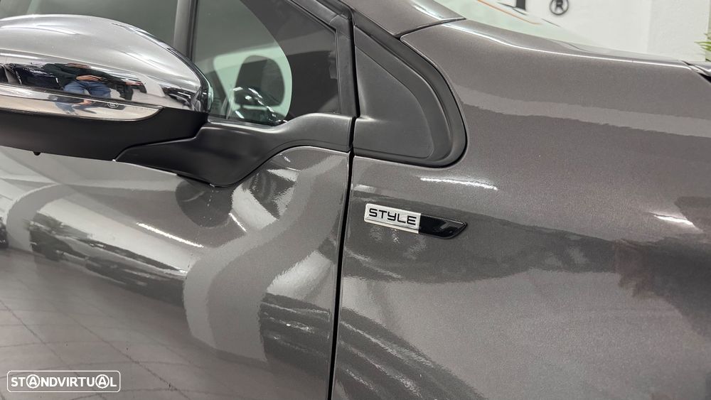 Peugeot 2008 1.2 PureTech Style - 17