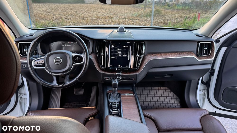 Volvo XC 60 D5 AWD Inscription - 27