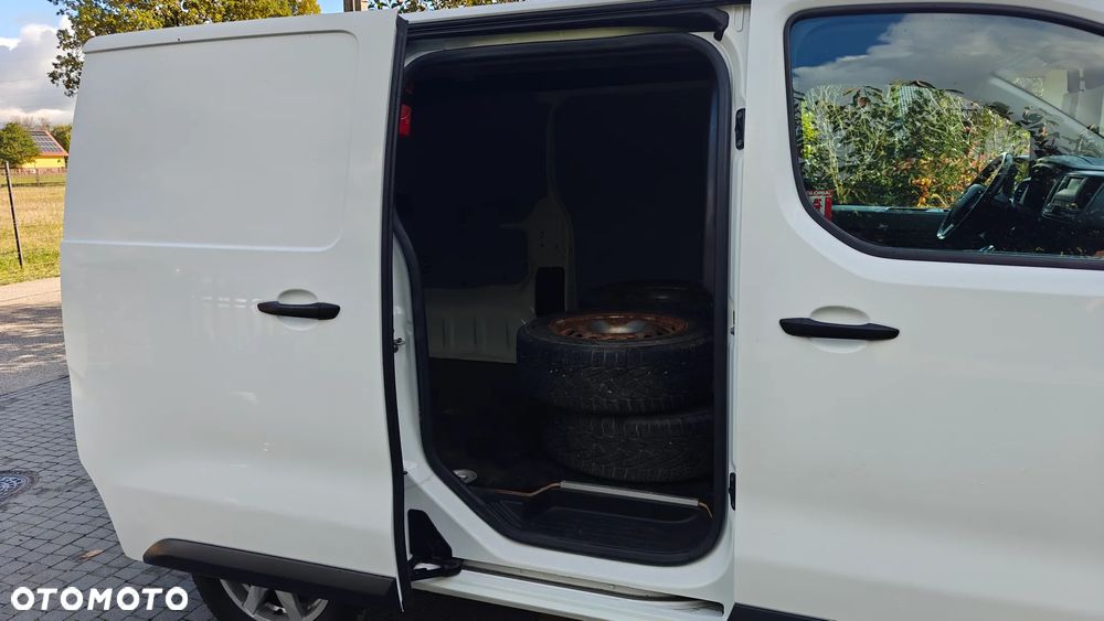 Opel Vivaro - 24