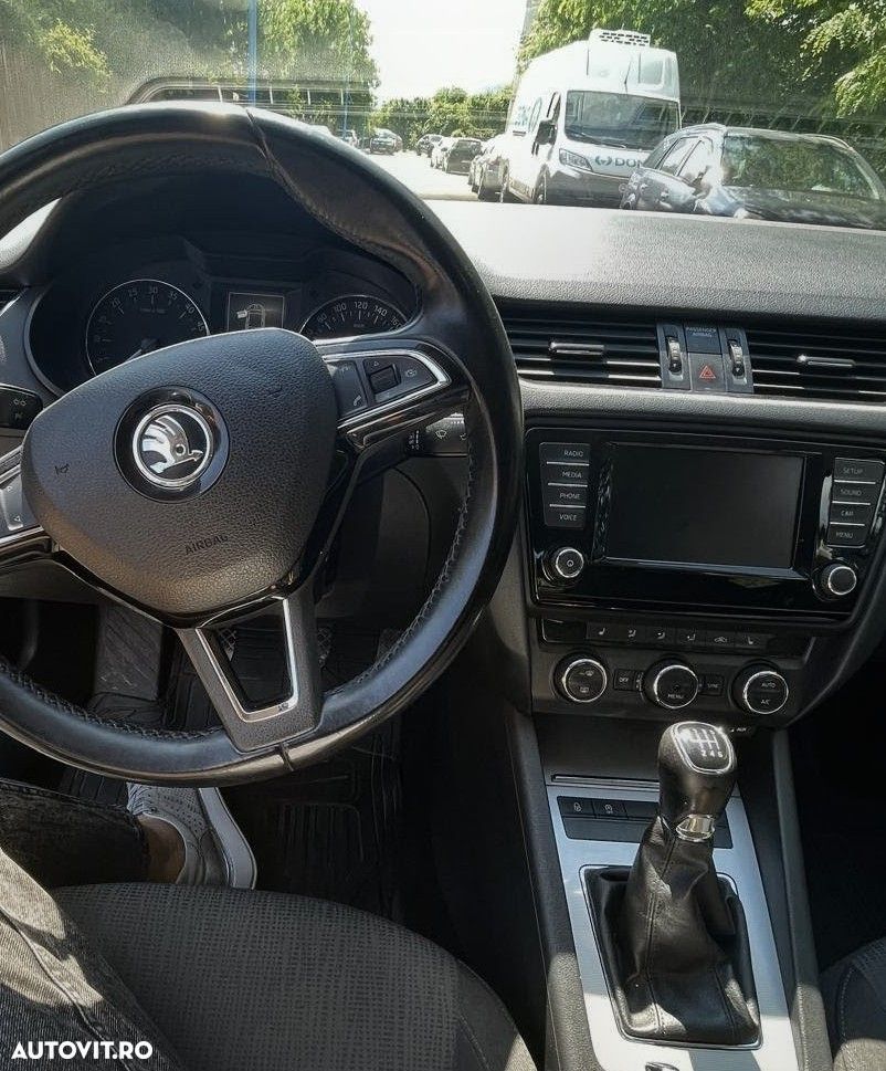 Skoda Octavia - 8