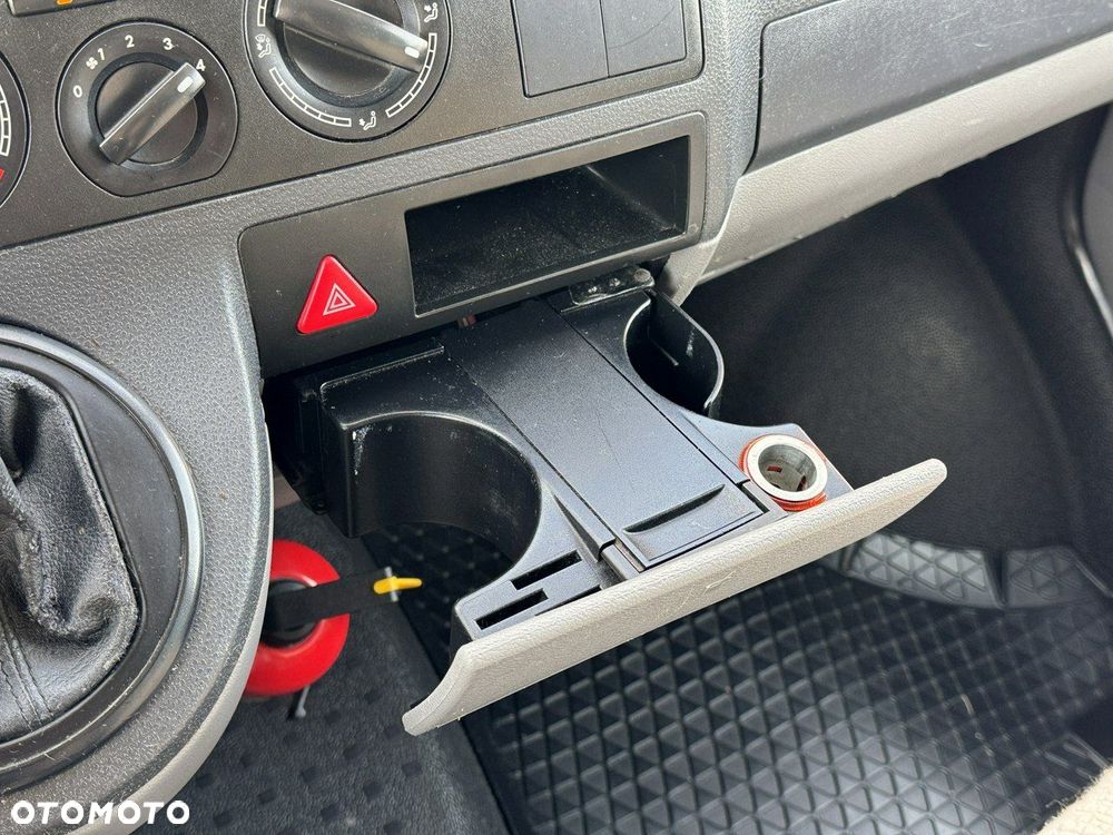 Volkswagen Transporter - 25