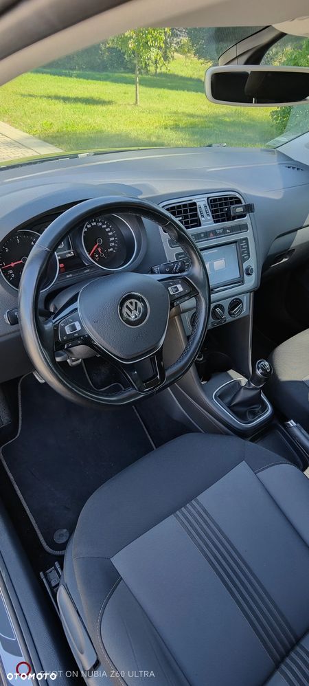 Volkswagen Polo 1.4 TDI Blue Motion Technology Allstar - 8