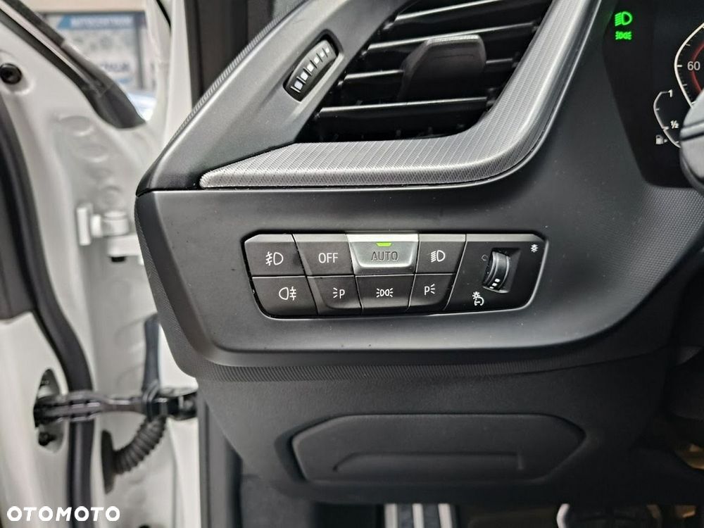 BMW Seria 1 118i GPF M Sport - 22