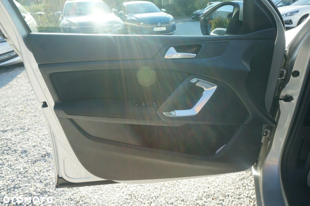 Peugeot 308 1.6 BlueHDi Active S&S - 17