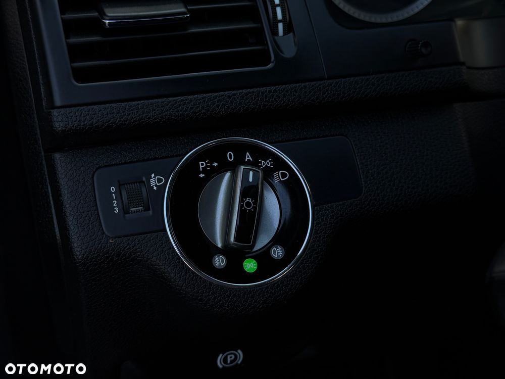 Mercedes-Benz Klasa C 180 Kompressor Automatik Avantgarde - 23