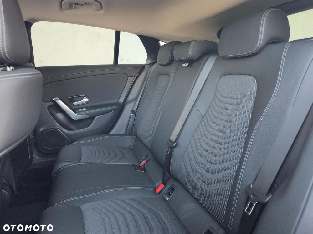 Mercedes-Benz CLA - 19