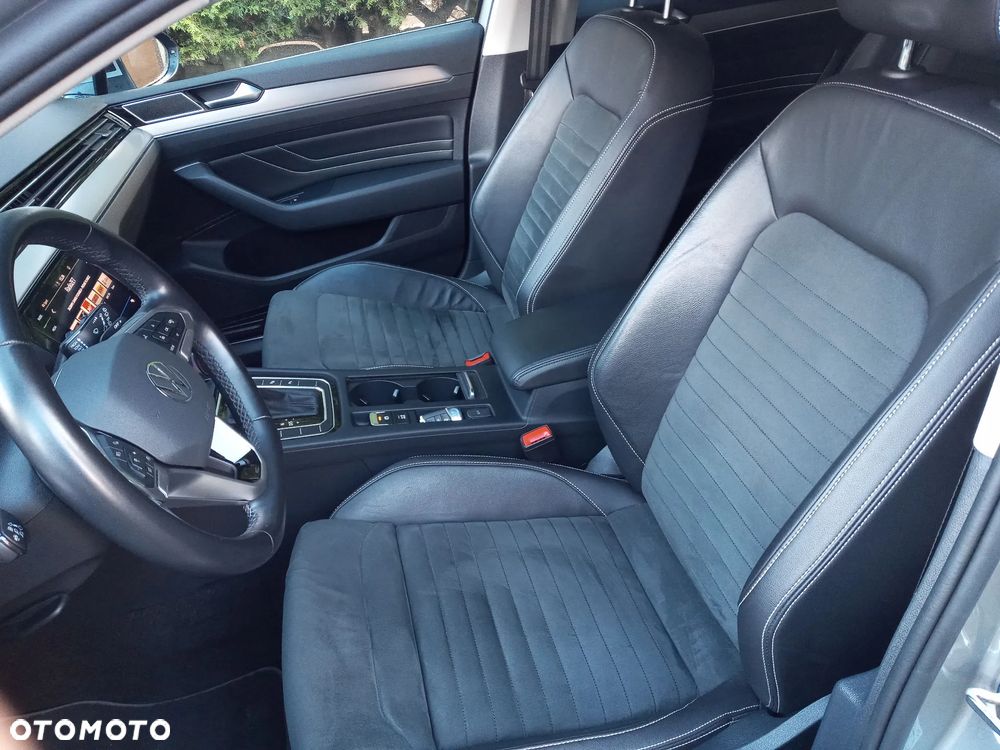 Volkswagen Passat 2.0 TDI SCR Style DSG - 29