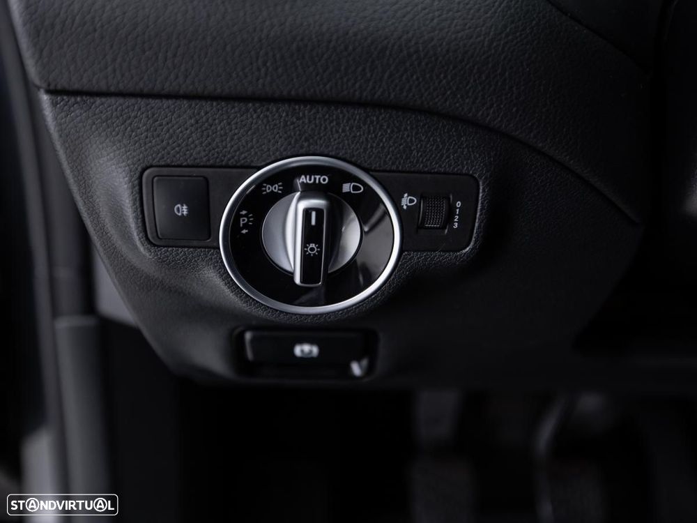 Mercedes-Benz CLA 180 - 15