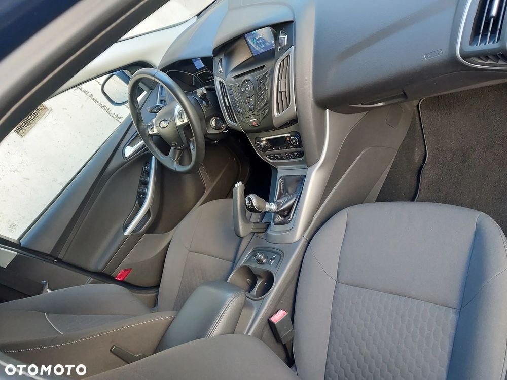 Ford Focus - 28