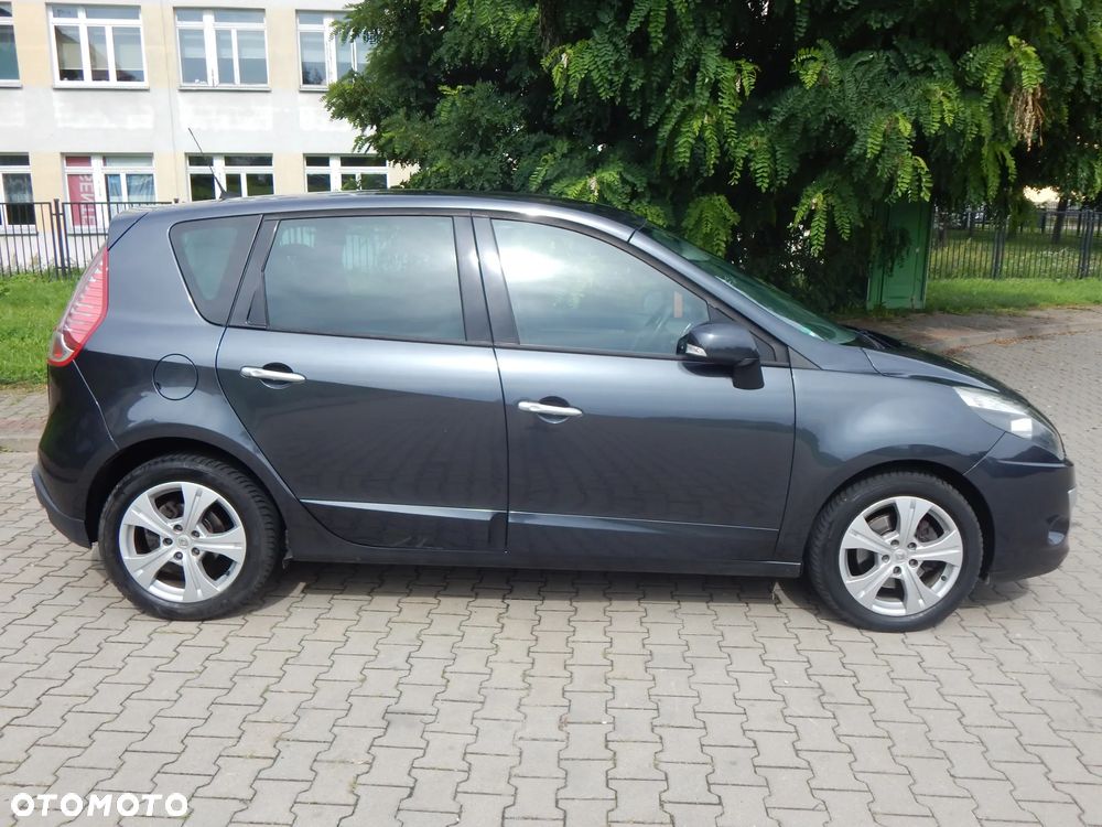 Renault Scenic 1.9 dCi Tech Run Euro5 - 13