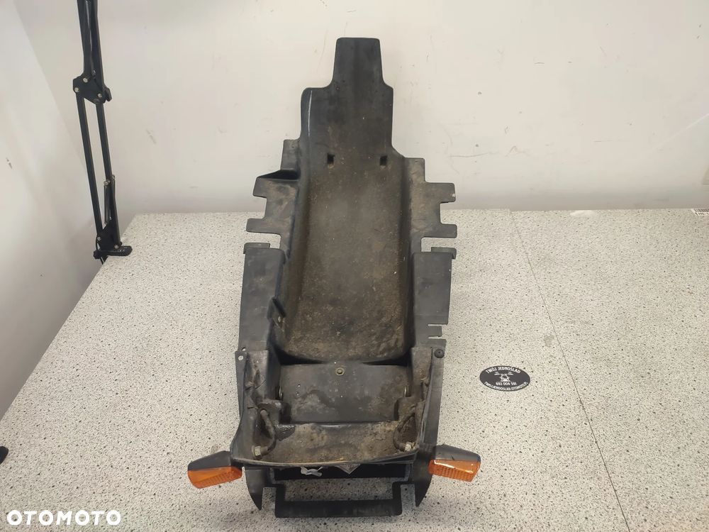 Nadkole, wypełnienie zadupka, kierunkowskazy, mocowanie tablicy rejestracyjnej Honda CBR 1000F CBR1000 F CBR1000F CBR 1000 F SC24 - 15