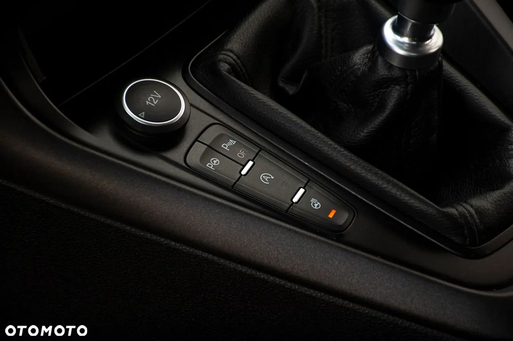 Ford Focus 1.5 EcoBoost Titanium ASS - 23