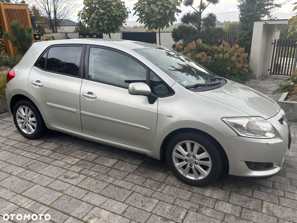 Toyota Auris - 11