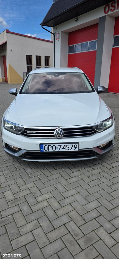 Volkswagen Passat 2.0 TDI SCR DSG 4Motion Business - 1