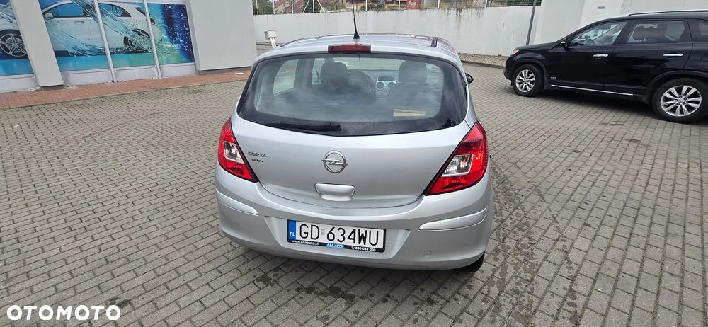 Opel Corsa 1.2 16V Essentia - 5