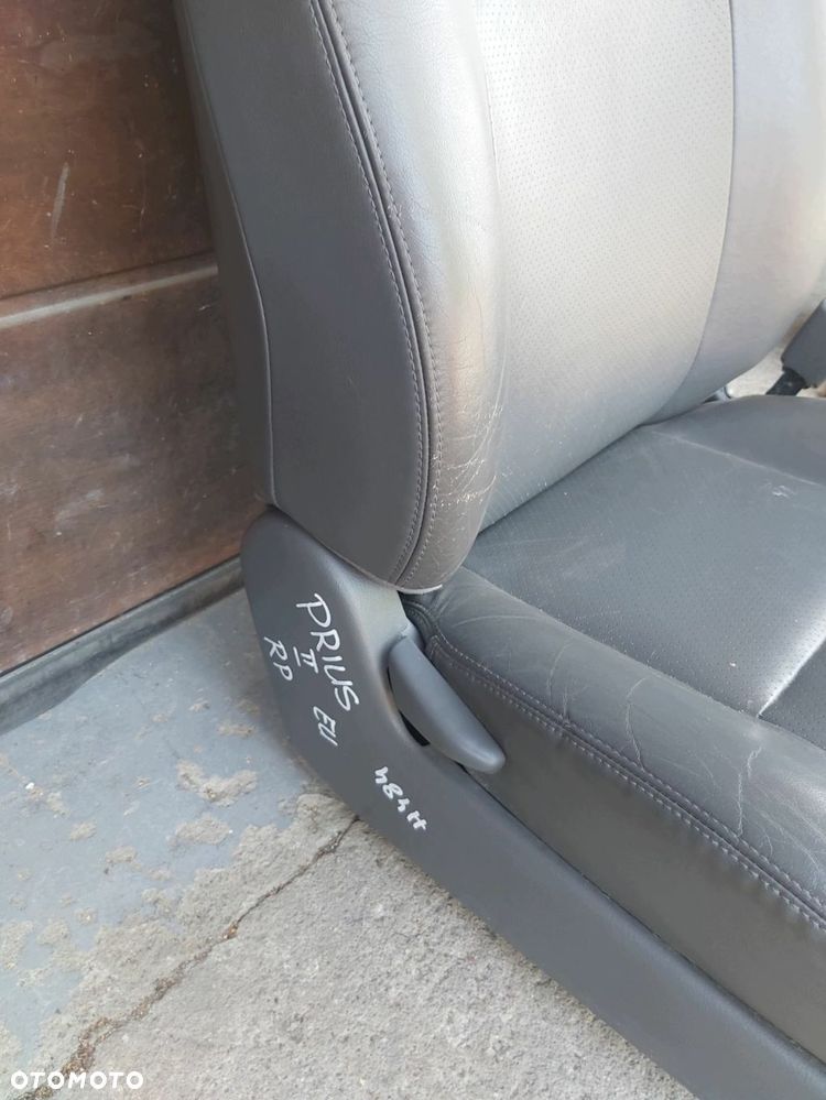 Toyota Prius II 1,5 XW20 fotel prawy przód pasażera skóra 03-09r - 3