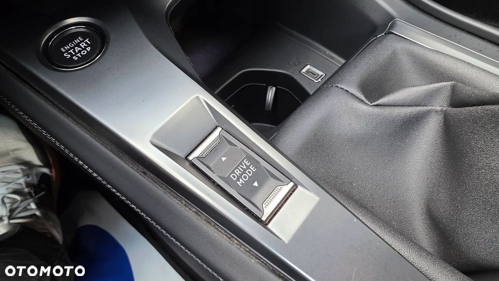 Peugeot 308 1.5 BlueHDi Allure S&S - 21