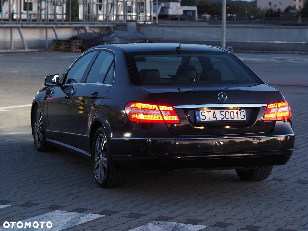Mercedes-Benz Klasa E 250 CDI 4-Matic BlueEff Avantgarde - 12