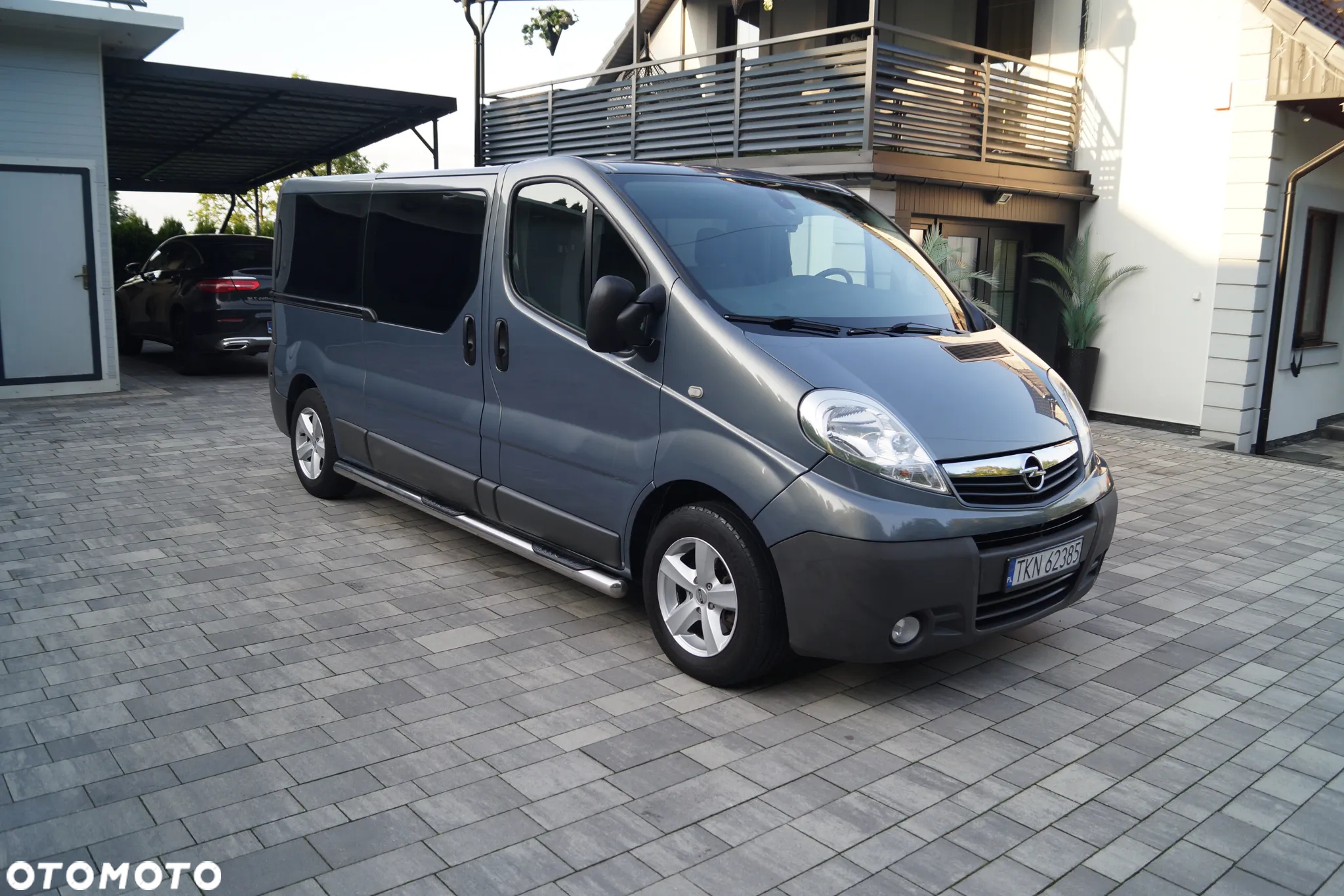 Opel Vivaro - 2