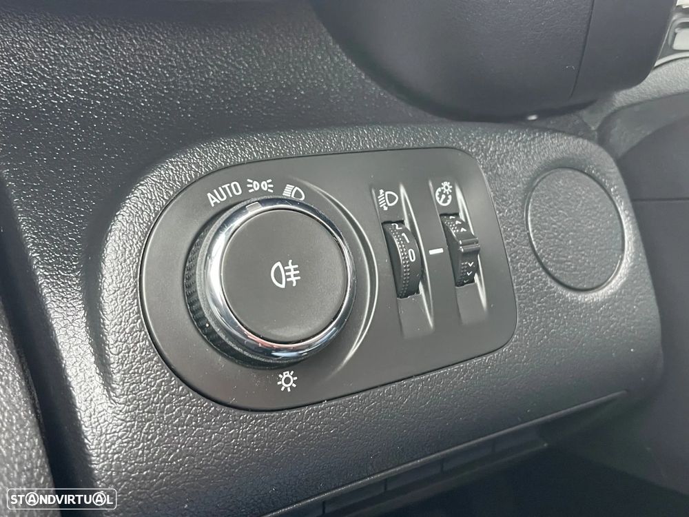 Opel Combo 1.5 CDTI IVA Dedutível - 34